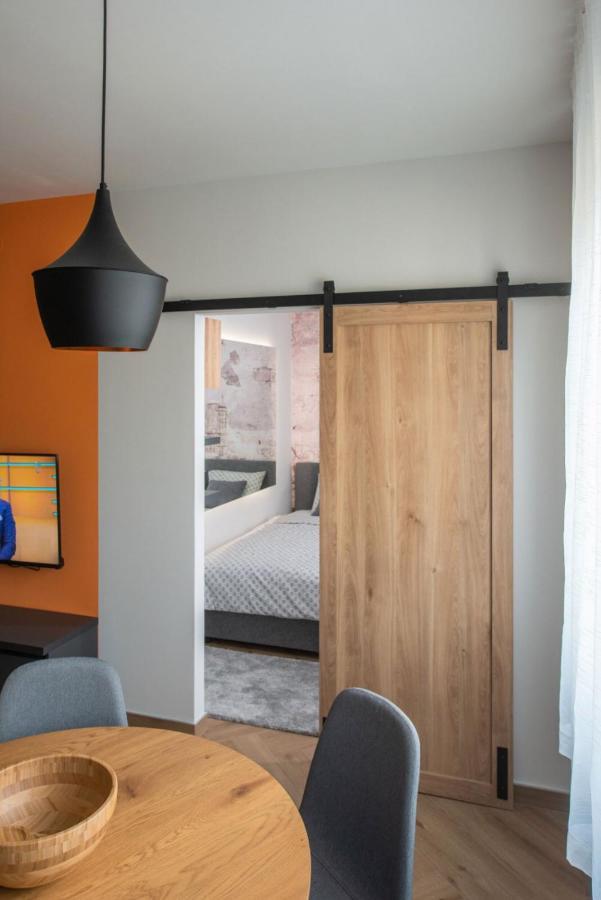Republic Square Apartment - With Garage Novi Sad Dış mekan fotoğraf